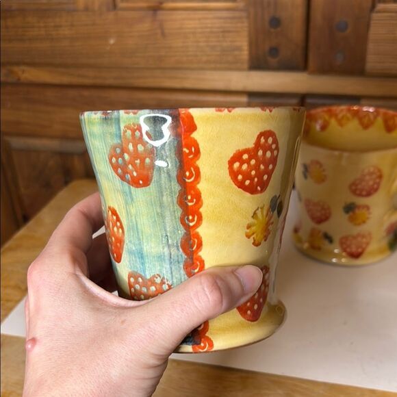Vintage Italica ARS Handcrafted Strawberry and Floral Pattern Mugs - Set of 2 - Picture 3 of 11